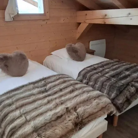 Le Caribou Rouge Chalet